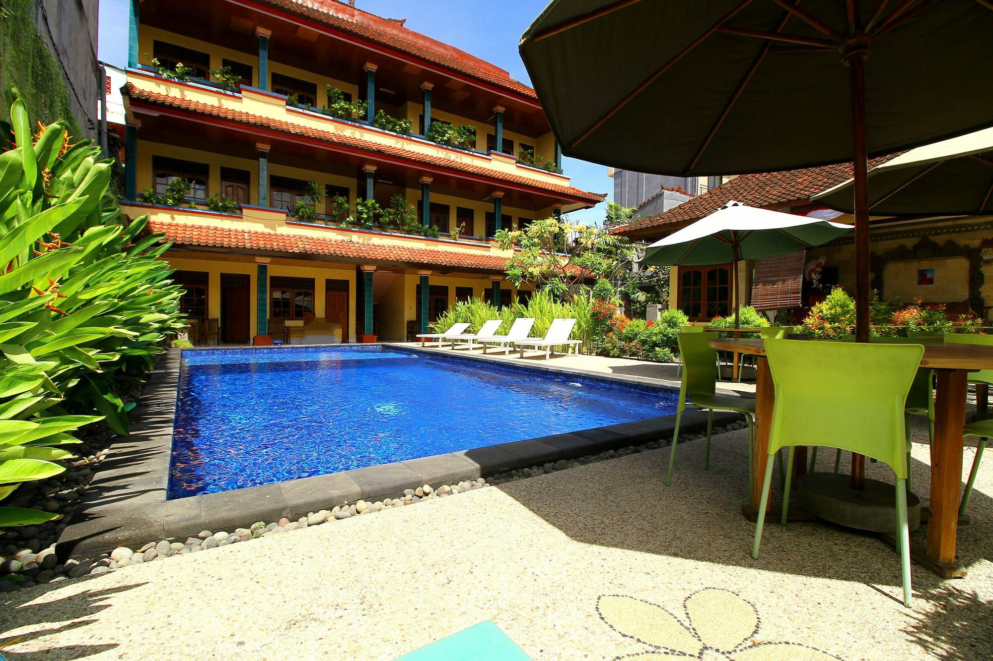Dua Dara Inn Kuta Legian Exterior foto